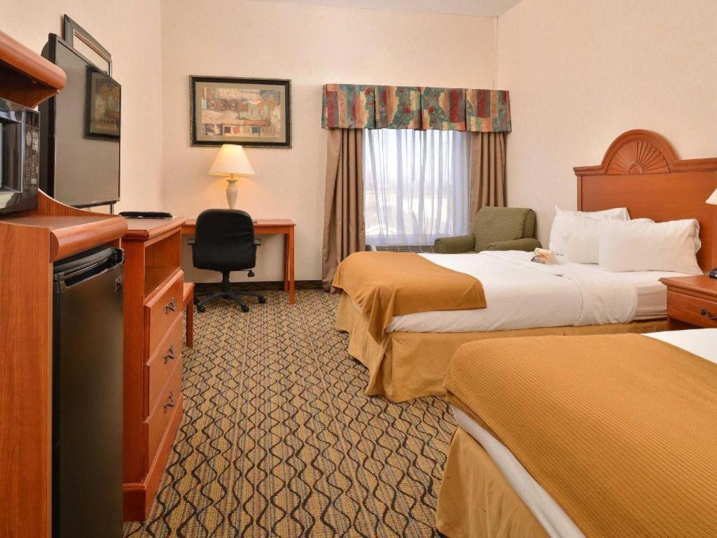 Quality Inn & Suites Jefferson City Exterior foto