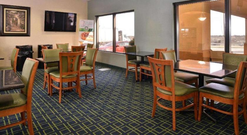 Quality Inn & Suites Jefferson City Exterior foto