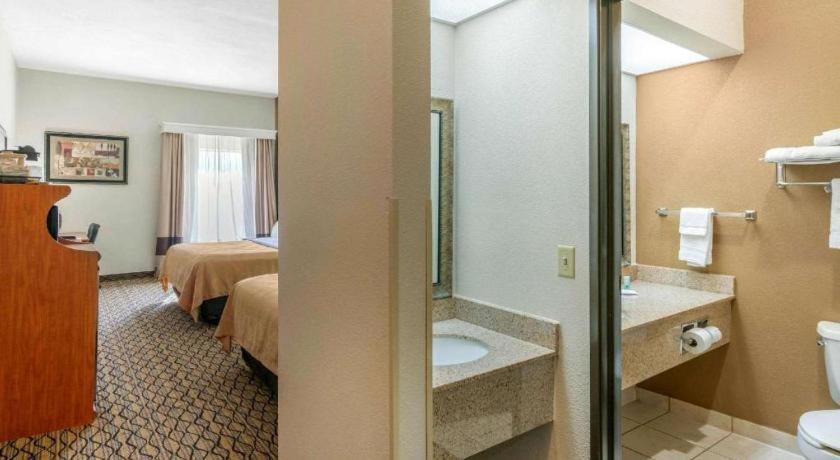 Quality Inn & Suites Jefferson City Exterior foto