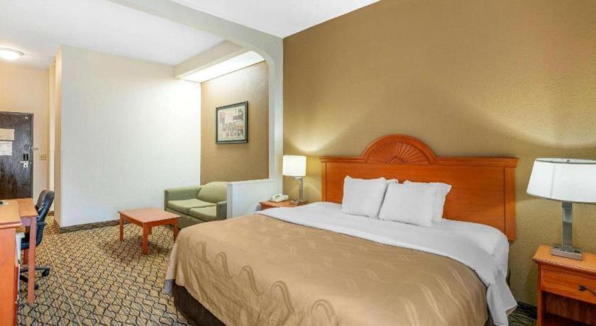 Quality Inn & Suites Jefferson City Exterior foto