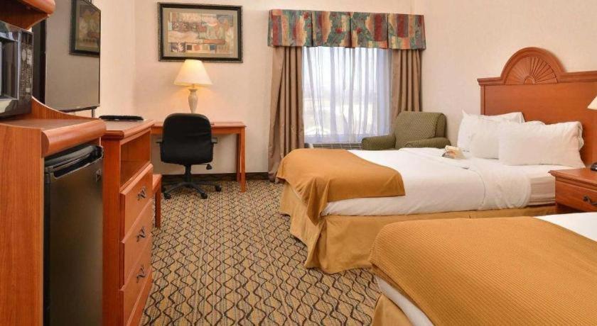 Quality Inn & Suites Jefferson City Exterior foto