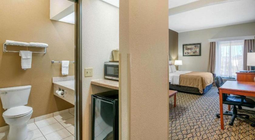 Quality Inn & Suites Jefferson City Exterior foto